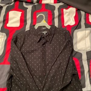 A black button down shirt. slim fit, medium. fits real nice